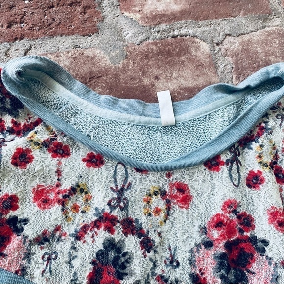 Free People XS gray oversized sweatshirt floral sheer lace - Picture 3 of 16